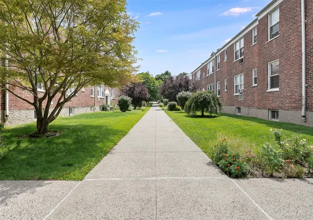 Listing Photo 4 - Condo for sale in building located at 836 Palisade Ave, Yonkers, NY 10701 - Unit #A