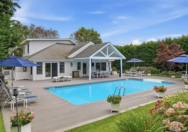 Photo 2 of Single family home for sale at 5 Juniper Ln, Southampton, NY 11968 | MLS# 1035054 | Listing updated on 2026-08-26