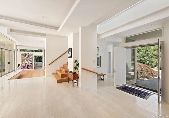 Photo 3 of Single family home for sale at 10 Dogwood Hills Rd, Pound Ridge, NY 10576 | MLS# 1035090 | Listing updated on 2026-10-08