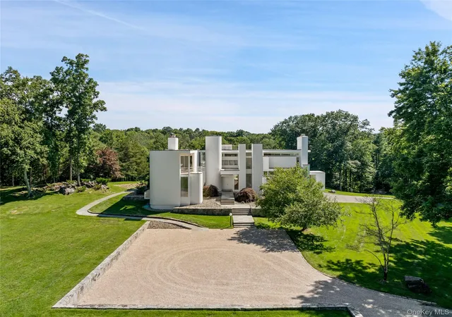 42nd image of 10 Dogwood Hills Rd, Pound Ridge, NY 10576 | MLS# 1035090