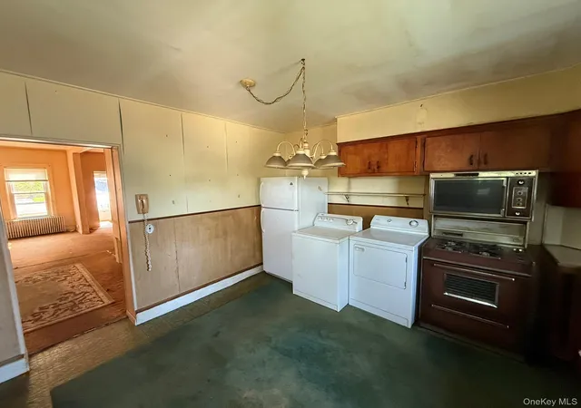 Photo 4 of Sale Pending at 117 Clove Ave, Haverstraw, NY 10927 | MLS# 1035092 | Listing updated on 2026-09-01
