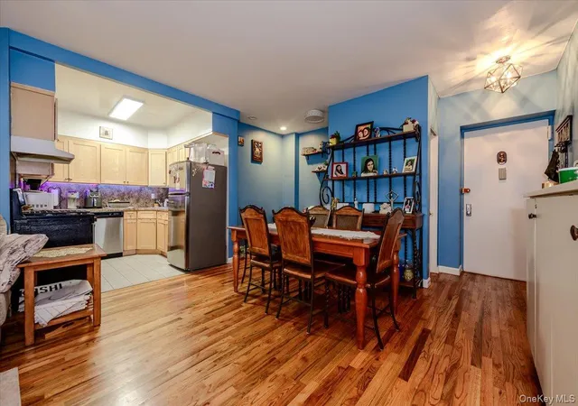 Photo 4 of Condo for sale at 25 W Broadway #417, Long Beach, NY 11561 | MLS# 1035101 | Listing updated on 2026-10-06