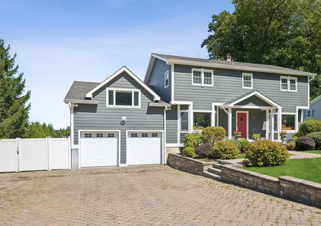 Photo 3 of Sale Pending at 1922 Glenrock St, Yorktown, NY 10598 | MLS# 1035110 | Listing updated on 2026-09-23