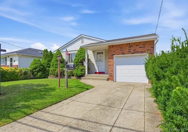 Photo 3 of Sale Pending at 173 12th Street, Oyster Bay, NY 11714 | MLS# 1035118 | Listing updated on 2026-10-01