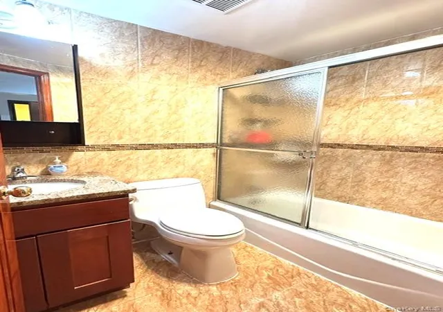 Photo 3 of House for sale at 14437 Melbourne Ave, New York, NY 11367 | MLS# 1035120 | Listing updated on 2026-08-16