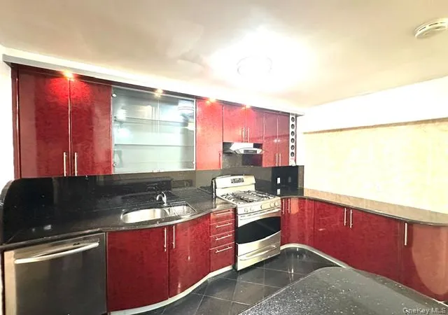 Photo 4 of House for sale at 14437 Melbourne Ave, New York, NY 11367 | MLS# 1035120 | Listing updated on 2026-08-16