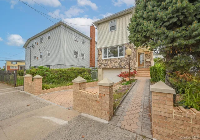 Photo 3 of Single family home for sale at 238 11 148th Drive, New York, NY 11422 | MLS# 1035121 | Listing updated on 2026-09-05