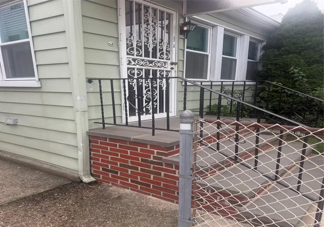 Photo 3 of Single family home for sale at 202 16 33rd Avenue, New York, NY 11361 | MLS# 1035128 | Listing updated on 2026-08-22