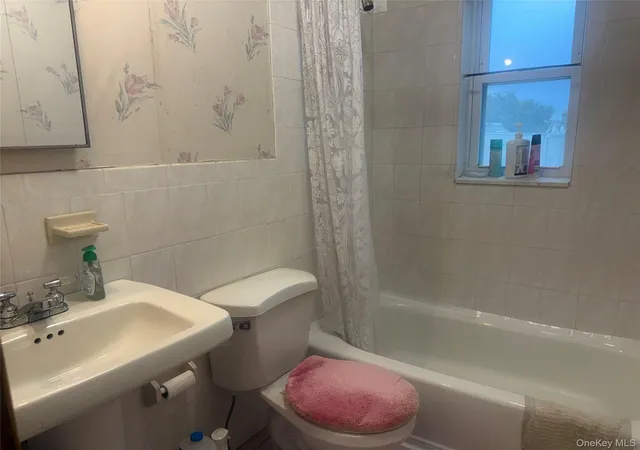Photo 4 of Single family home for sale at 202-16 33rd Avenue, New York, NY 11361 | MLS# 1035128 | Listing updated on 2026-08-22