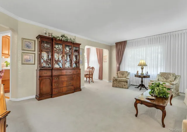Photo 4 of Single family home for sale at 304 Old Courthouse Rd, North Hempstead, NY 11040 | MLS# 1035142 | Listing updated on 2026-08-13