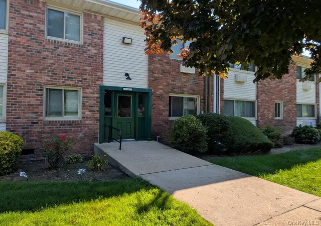 Photo 1 of Sale Pending at 2435 Union Blvd #7B, Islip, NY 11751 | MLS# 1035148 | Listing updated on 2026-09-28