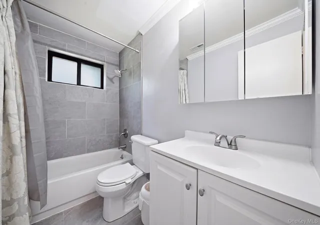 Photo 3 of Sale Pending at 3 Newbrook Ln #3, Islip, NY 11706 | MLS# 1035160 | Listing updated on 2026-08-28