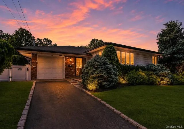 Photo 4 of Sale Pending at 24 Lewis Ln, North Hempstead, NY 11050 | MLS# 1035165 | Listing updated on 2026-08-21