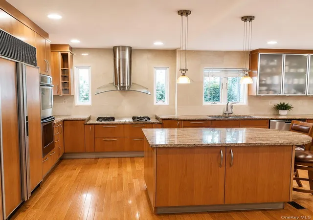 Photo 4 of Single family home for sale at 73-63 192nd Street, New York, NY 11366 | MLS# 1035178 | Listing updated on 2026-08-29