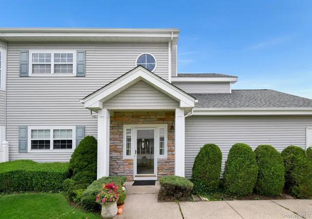 Photo 1 of Sale Pending at 533 Highland Ct, Brookhaven, NY 11955 | MLS# 1035179 | Listing updated on 2026-10-07