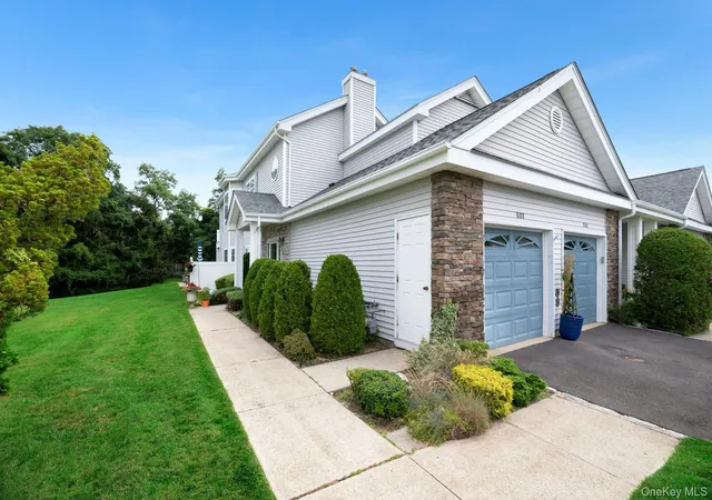 Photo 3 of Sale Pending at 533 Highland Ct, Brookhaven, NY 11955 | MLS# 1035179 | Listing updated on 2026-10-07