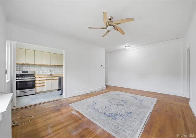 Listing Photo 5 - Condo for sale in building located at 620 Pelhamdale Ave, Pelham, NY 10803 - Unit #31