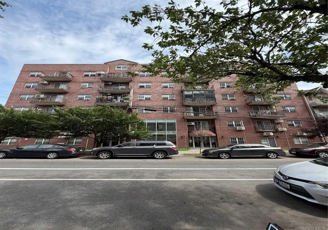 Listing Photo 2 - Condo for sale in building located at 14118 Cherry Ave, New York, NY 11355 - Unit #6G