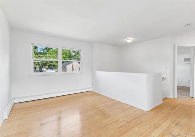Photo 3 of Single family home for sale at 4 Beechwood Dr, Brookhaven, NY 11967 | MLS# 1035203 | Listing updated on 2026-10-04
