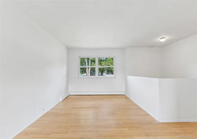 Photo 3 of Single family home for sale at 4 Beechwood Dr, Brookhaven, NY 11967 | MLS# 1035203 | Listing updated on 2026-10-04
