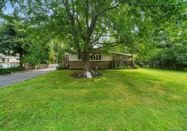 2nd image of 1 Gloria Ct, Clarkstown, NY 10956 | MLS# 1035219