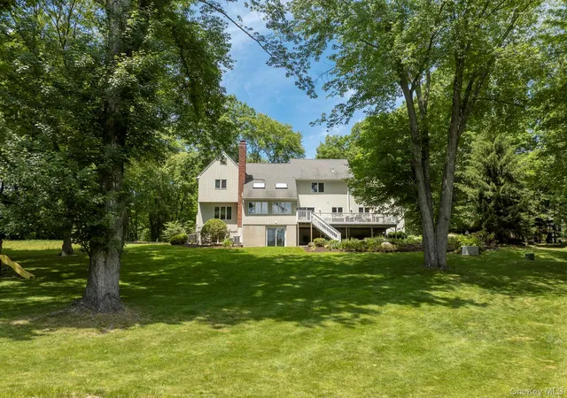Photo 3 of Sale Pending at 12 Hilltop Rd, Lewisboro, NY 10597 | MLS# 1035228 | Listing updated on 2026-10-06
