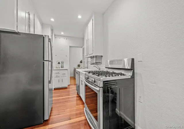 Photo 3 of House for sale at 517 Riverdale Ave #4D, Yonkers, NY 10705 | MLS# 1035230 | Listing updated on 2026-08-21