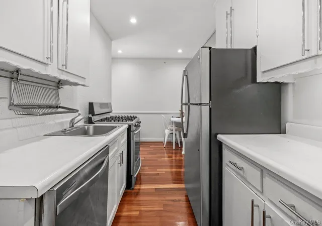 Photo 4 of House for sale at 517 Riverdale Ave #4D, Yonkers, NY 10705 | MLS# 1035230 | Listing updated on 2026-08-21