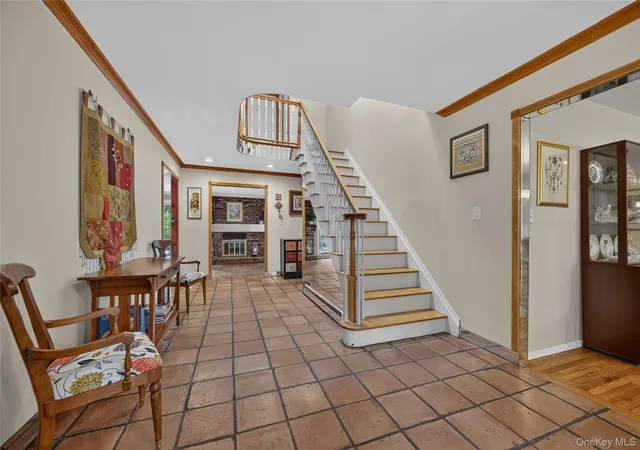 Photo 4 of Single family home for sale at 38 Mcculloch Dr, Huntington, NY 11746 | MLS# 1035239 | Listing updated on 2026-09-18