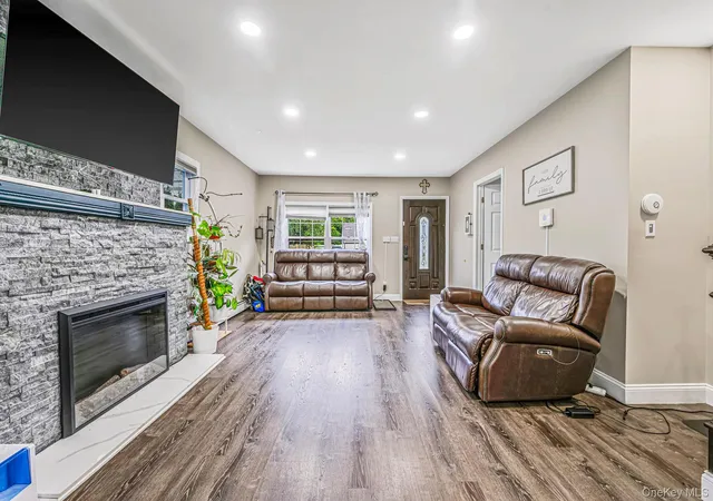 Photo 2 of Sale Pending at 1325 Ackerson Blvd, Islip, NY 11706 | MLS# 1035259 | Listing updated on 2026-09-04