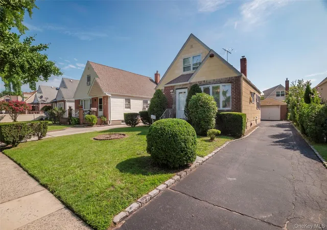 Photo 2 of Sale Pending at 82 53 266th Street, New York, NY 11004 | MLS# 1035264 | Listing updated on 2026-08-20