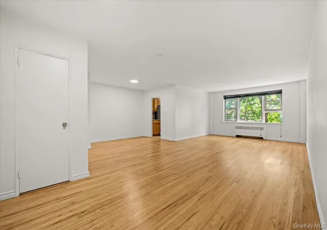Listing Photo 4 - Condo for sale in Bonnie House located at 3720 Independence Ave, New York, NY 10463 - Unit #5F
