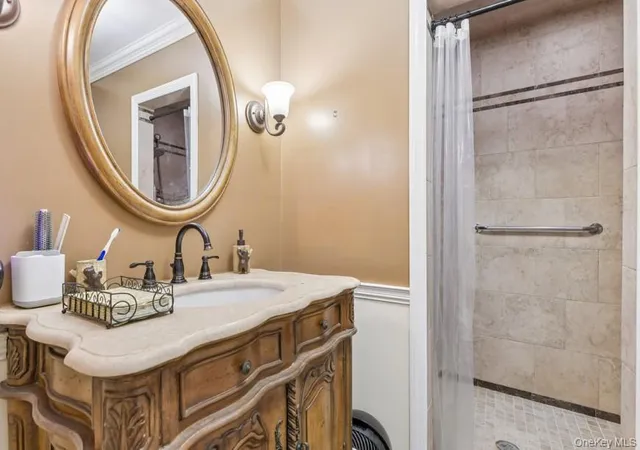 Photo 3 of Sale Pending at 39 Alice Ave, Hempstead, NY 11566 | MLS# 1035284 | Listing updated on 2026-08-31