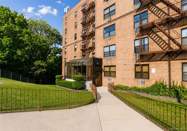 Photo 33 of Condo for sale at 1160 Richmond Rd #2F, New York, NY 10304 | MLS# 1035285 | Listing updated on 2026-08-06
