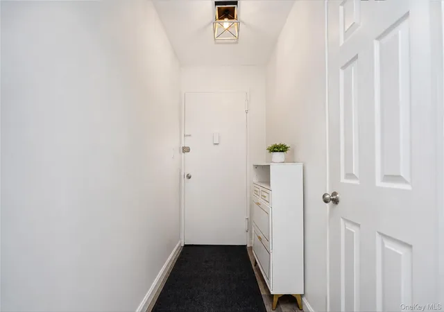 Listing Photo 5 - Condo for sale in building located at 1160 Richmond Rd, New York, NY 10304 - Unit #2F