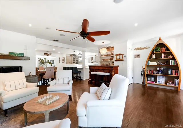 Photo 4 of Sale Pending at 57 Wingam Dr, Islip, NY 11751 | MLS# 1035295 | Listing updated on 2026-09-12