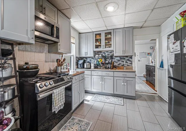 Photo 4 of Sale Pending at 9039 201st Street, New York, NY 11423 | MLS# 1035306 | Listing updated on 2026-08-15