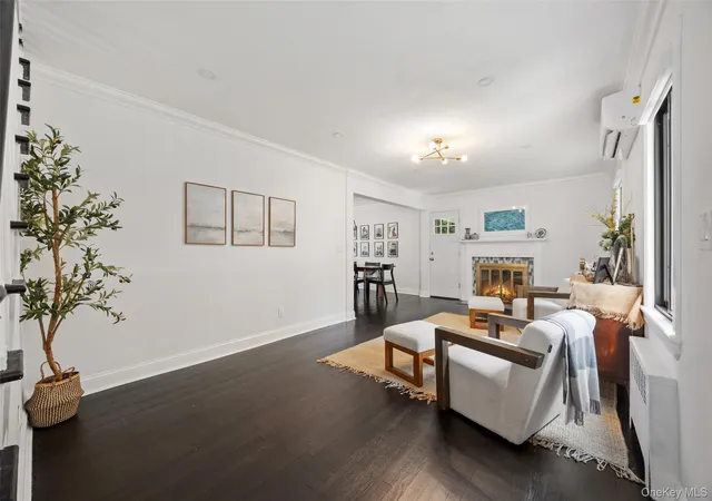 Photo 4 of Sale Pending at 27 Clarendon Rd, Scarsdale, NY 10583 | MLS# 1035308 | Listing updated on 2026-09-06