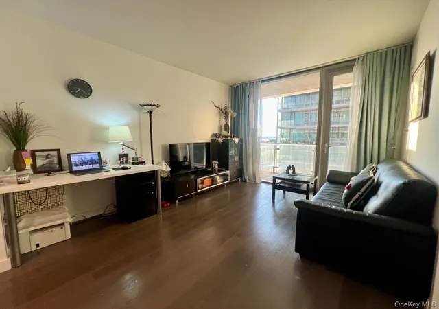 Photo 3 of Condo for sale at 13103 40th Road #11K, New York, NY 11354 | MLS# 1035312 | Listing updated on 2026-08-06