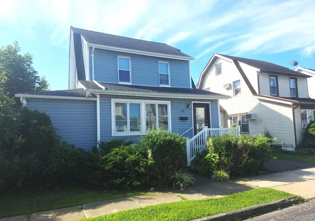 Photo 1 of Sale Pending at 20 Laurel Rd, Babylon, NY 11757 | MLS# 1035320 | Listing updated on 2026-09-22