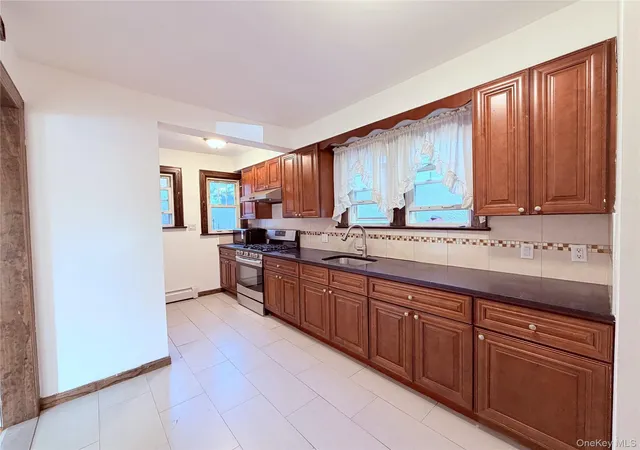 Photo 4 of Single family home for sale at 168-01 32nd Avenue, New York, NY 11358 | MLS# 1035342 | Listing updated on 2026-09-16