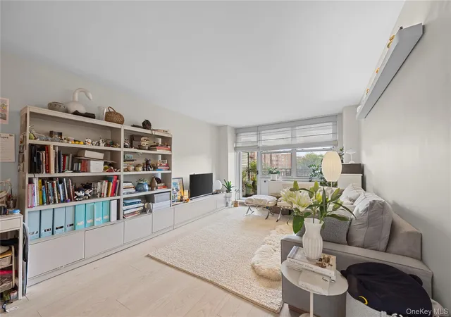 Photo 3 of Sale Pending at 4140 Union St #4M, New York, NY 11355 | MLS# 1035388 | Listing updated on 2026-09-25
