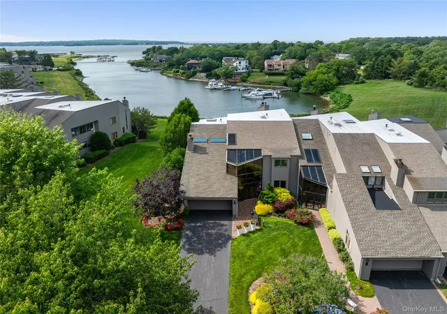 Photo 2 of Condo for sale at 15 Harbour Point Dr, Huntington, NY 11768 | MLS# 1035398 | Listing updated on 2026-09-03