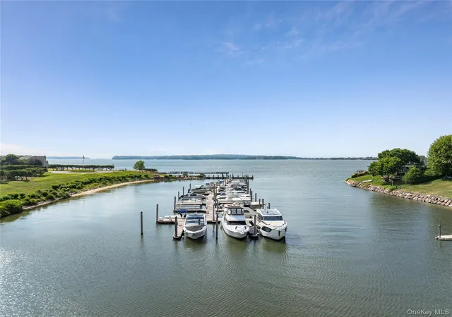 Photo 3 of Condo for sale at 15 Harbour Point Dr, Huntington, NY 11768 | MLS# 1035398 | Listing updated on 2026-09-03
