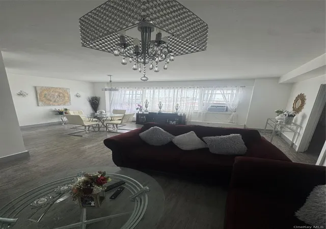 Photo 4 of House for sale at 9 Fordham Hl Oval #11C, New York, NY 10468 | MLS# 1035435 | Listing updated on 2026-09-15