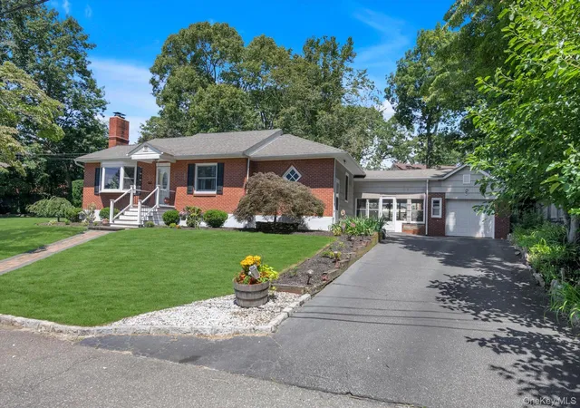 23rd image of 3 Carlson Ct, Smithtown, NY 11754 | MLS# 1035436
