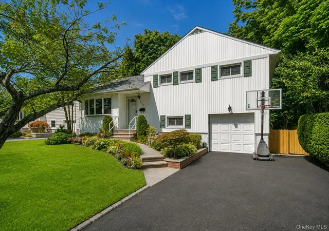 Photo 2 of Sale Pending at 838 Virginia Ave, Hempstead, NY 11710 | MLS# 1035447 | Listing updated on 2026-08-15