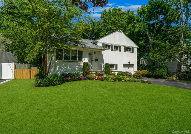 Photo 3 of Sale Pending at 838 Virginia Ave, Hempstead, NY 11710 | MLS# 1035447 | Listing updated on 2026-08-15