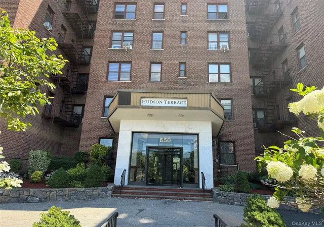 Photo 20 of Sale Pending at 650 Warburton Ave #5D, Yonkers, NY 10701 | MLS# 1035454 | Listing updated on 2026-08-21