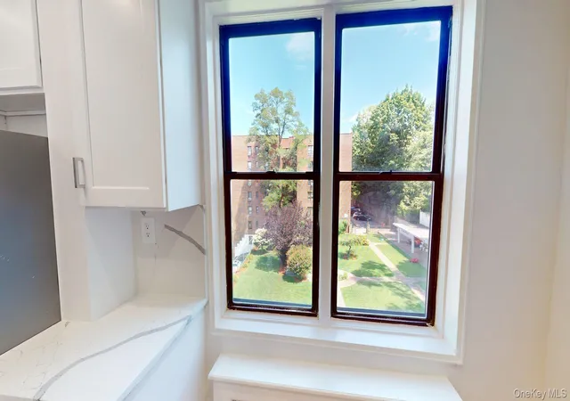 Listing Photo 4 - Condo for sale in building located at 650 Warburton Ave, Yonkers, NY 10701 - Unit #5D